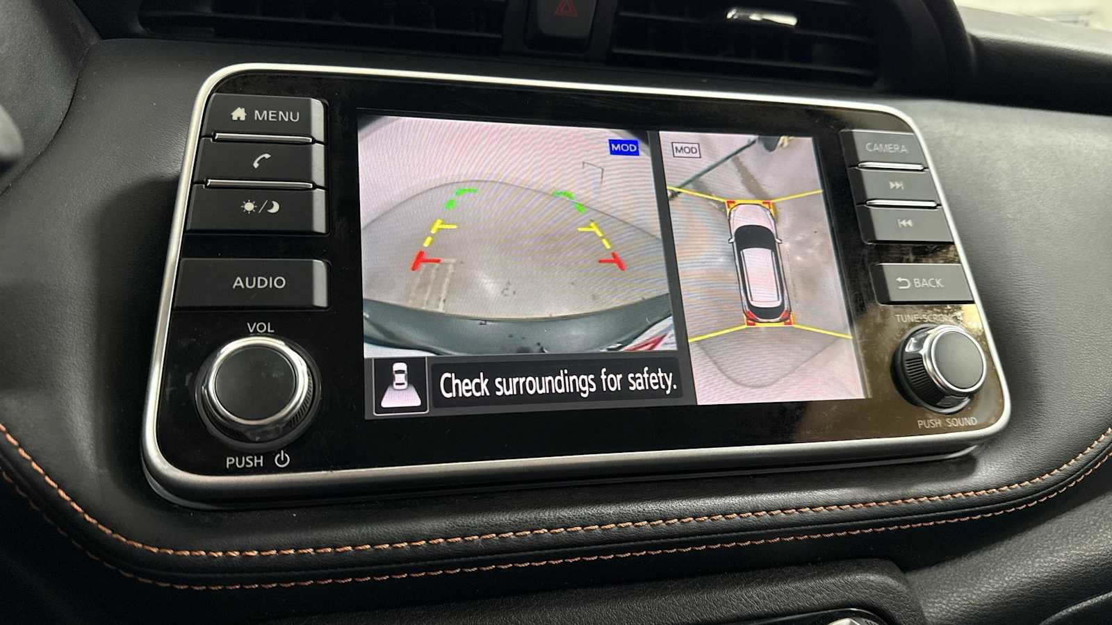 Used 2019 Nissan Kicks SR image 19