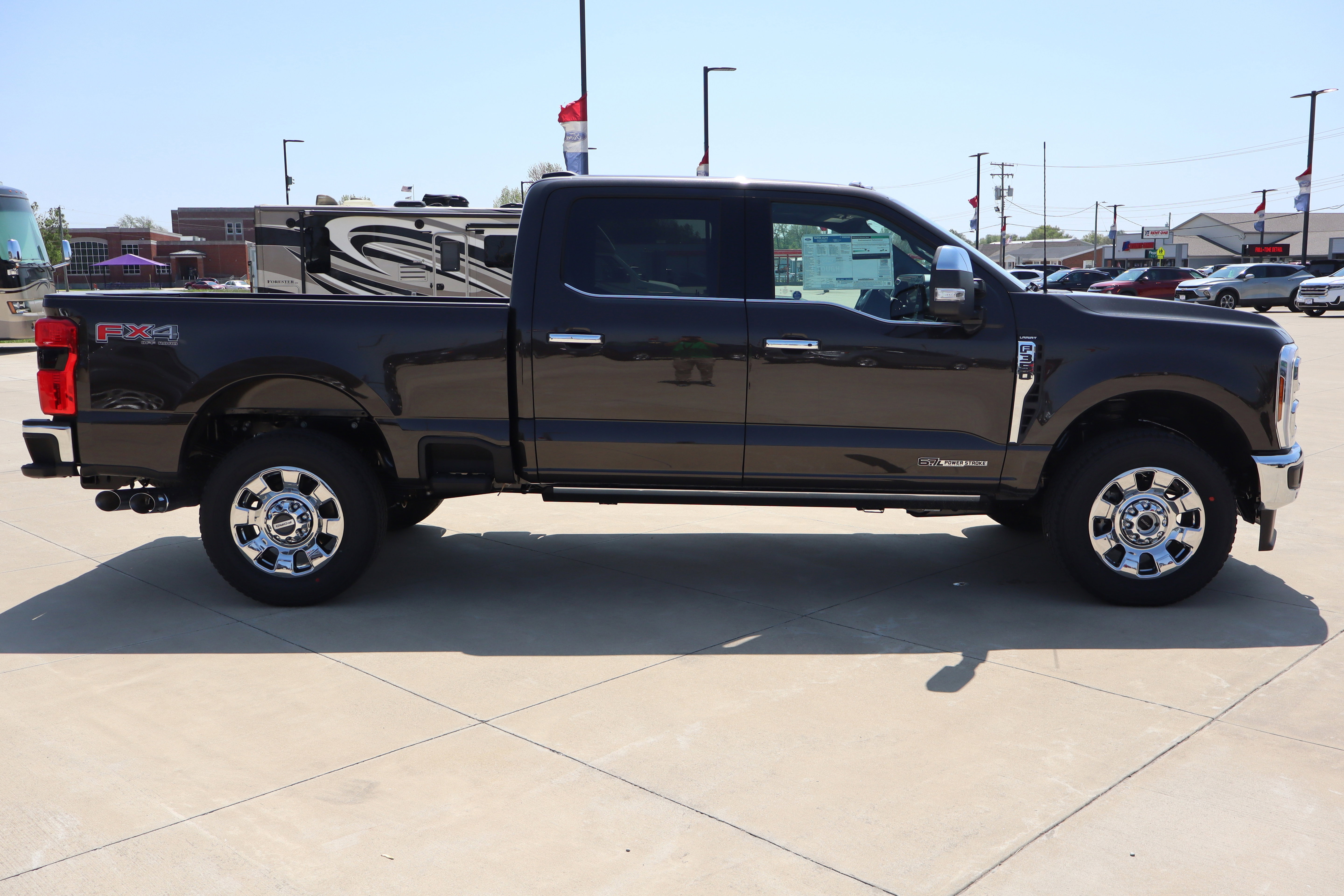 New 2025 Ford F350 Lariat w/ Lariat Ultimate Package image 4