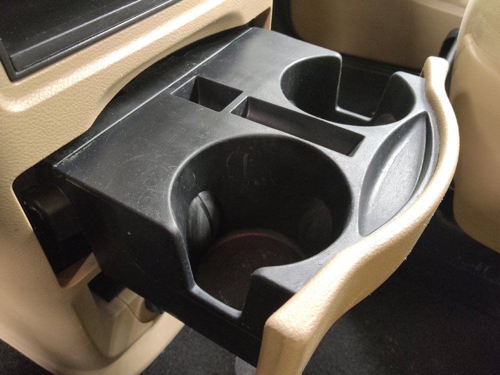Used 2015 Dodge Grand Caravan American Value Package w/ UConnect Hands-Free Group FWD image 26