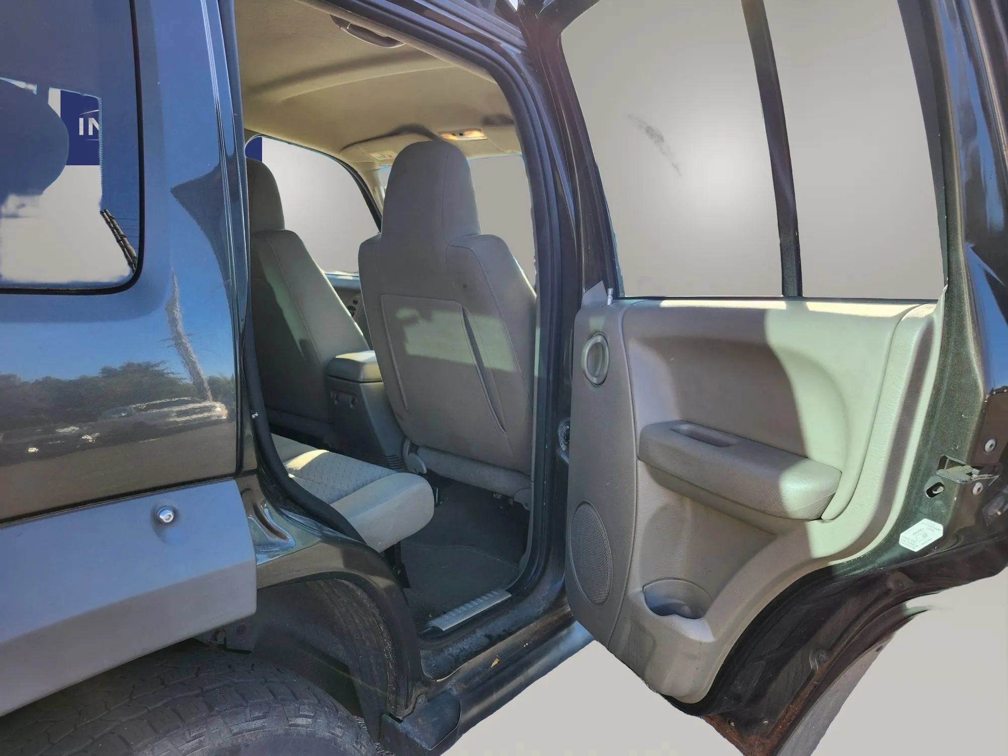 Used 2005 Jeep Liberty Renegade AWD/4WD image 23