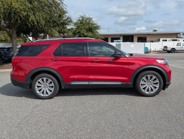 Used 2022 Ford Explorer Limited w/ Limited Technology Package RWD image 2