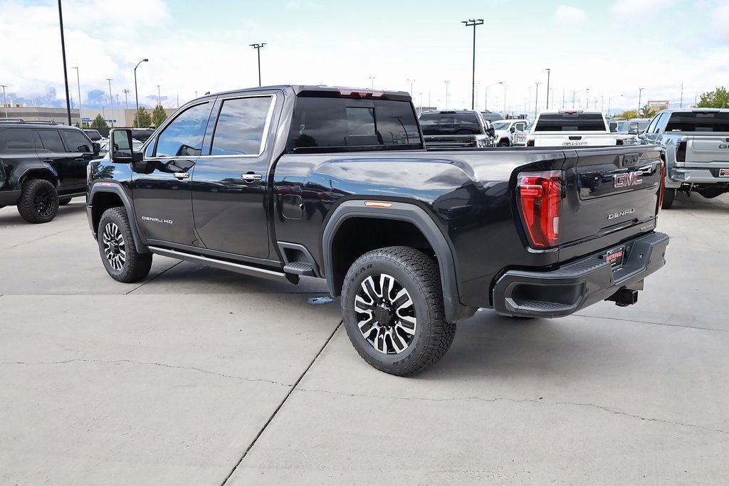 Used 2021 GMC Sierra 3500 Denali w/ Denali Black Diamond Edition image 4