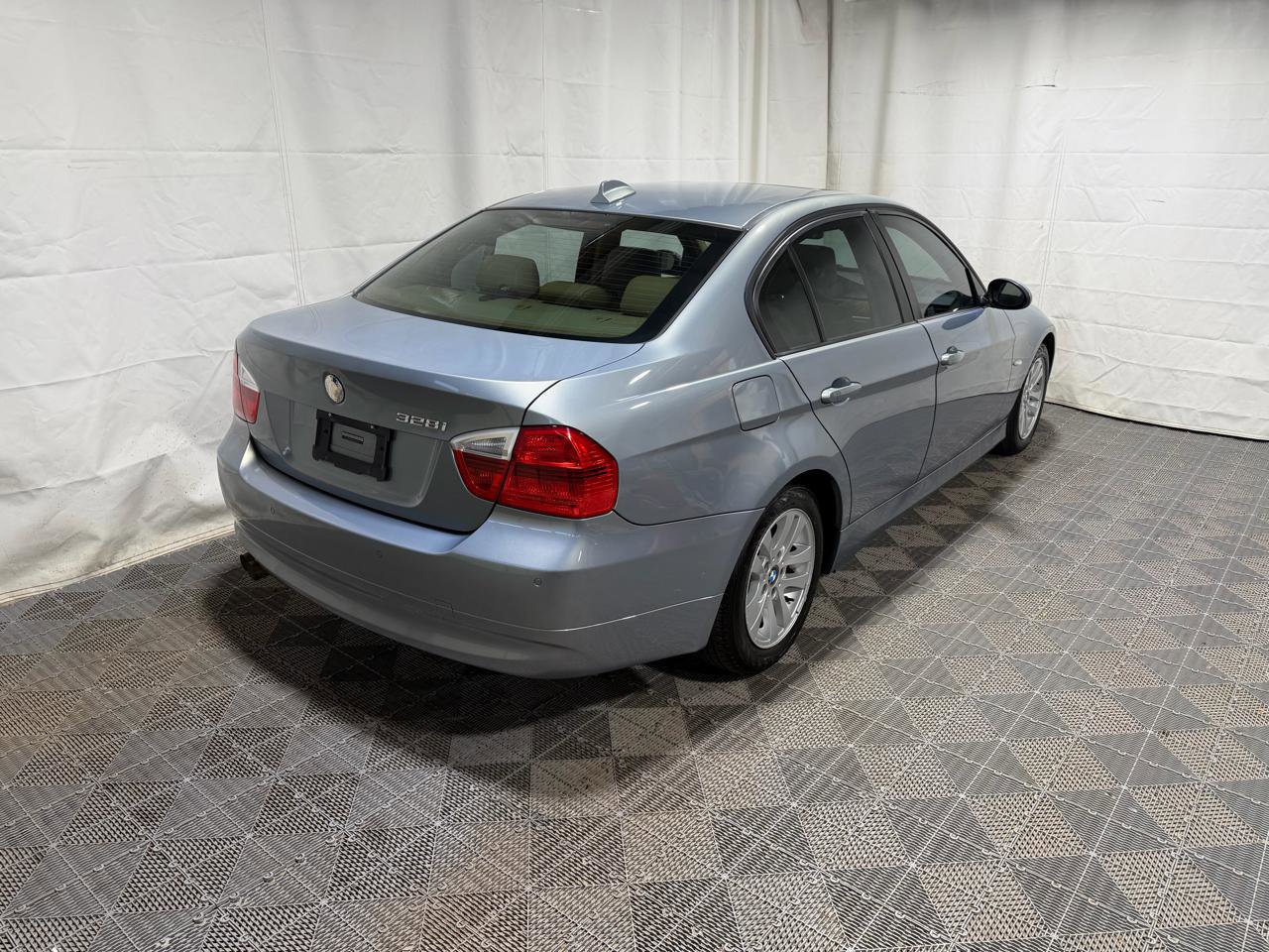 Used 2007 BMW 328i Sedan image 6