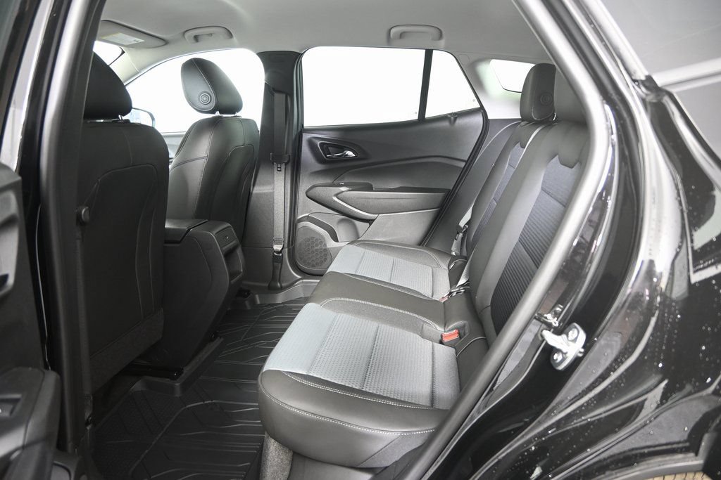 New 2026 Chevrolet Trax LT w/ Driver Confidence Package FWD image 17