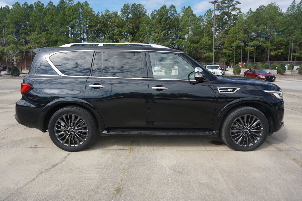 Used 2023 INFINITI QX80 Sensory w/ Cargo Package AWD/4WD image 24