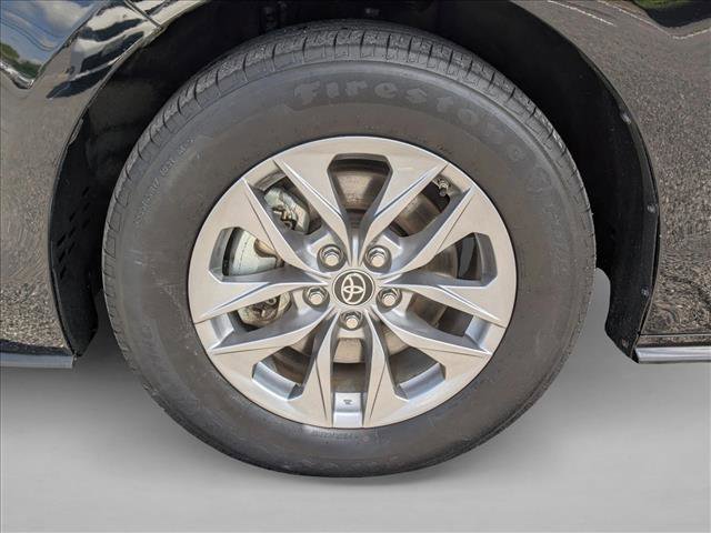 Used 2025 Toyota Sienna XLE FWD image 24