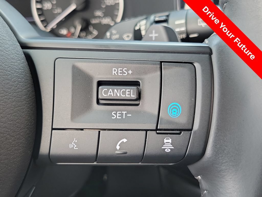Certified 2025 Nissan Pathfinder SV FWD image 6