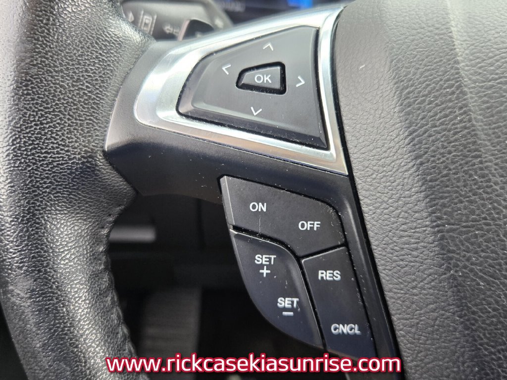 Used 2016 Ford Edge Titanium w/ Equipment Group 302A FWD image 28