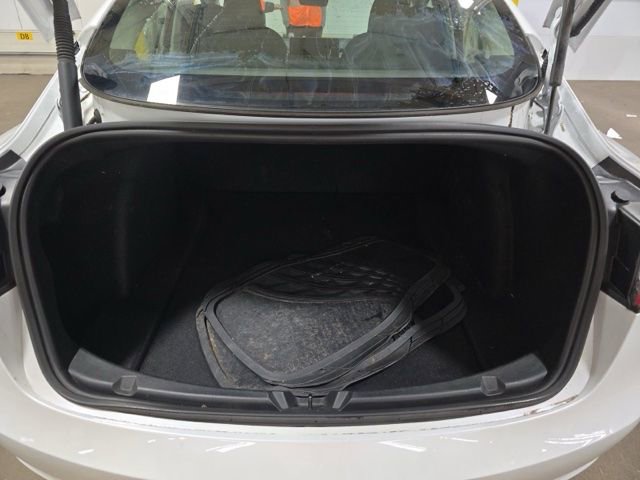 Used 2023 Tesla Model 3 Standard Range image 16