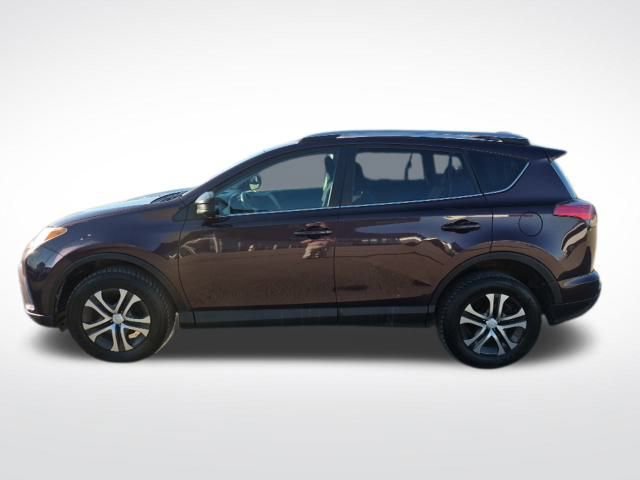 Used 2017 Toyota RAV4 LE image 8