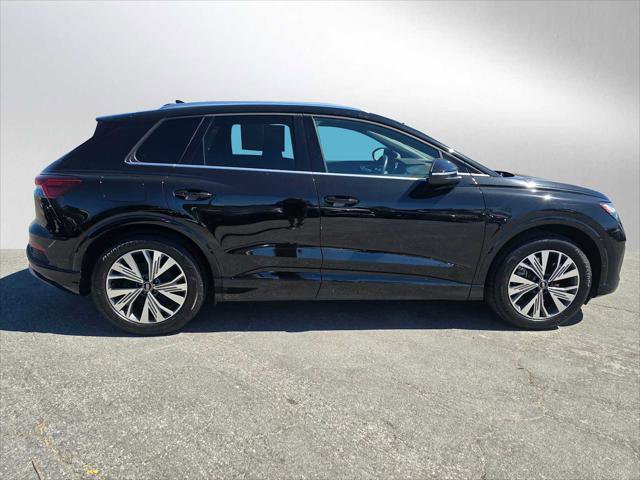 Used 2023 Audi Q4 e-tron Premium Plus w/ Premium Plus image 2