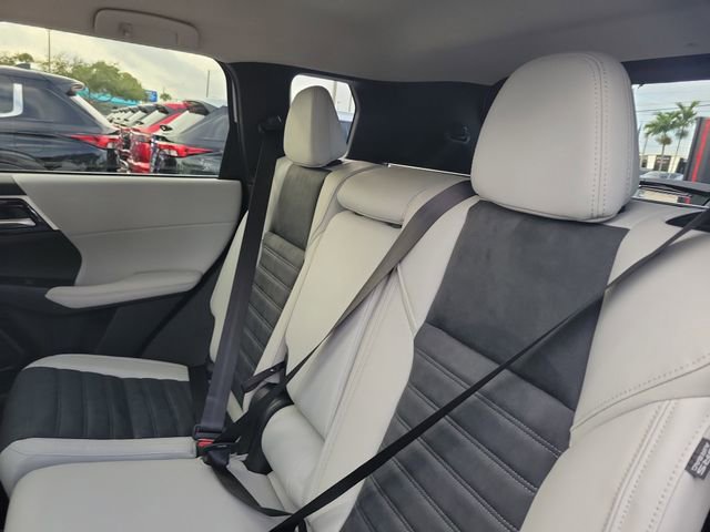 New 2026 Mitsubishi Outlander SE image 13