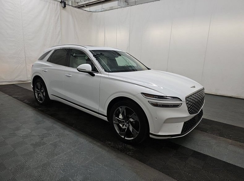 Used 2024 Genesis Electrified GV70 w/ Prestige Package AWD/4WD image 4