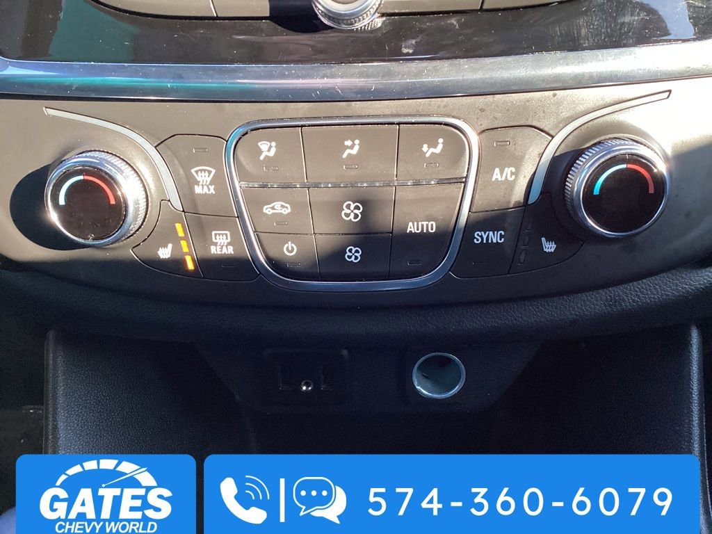Used 2023 Chevrolet Traverse LT image 20