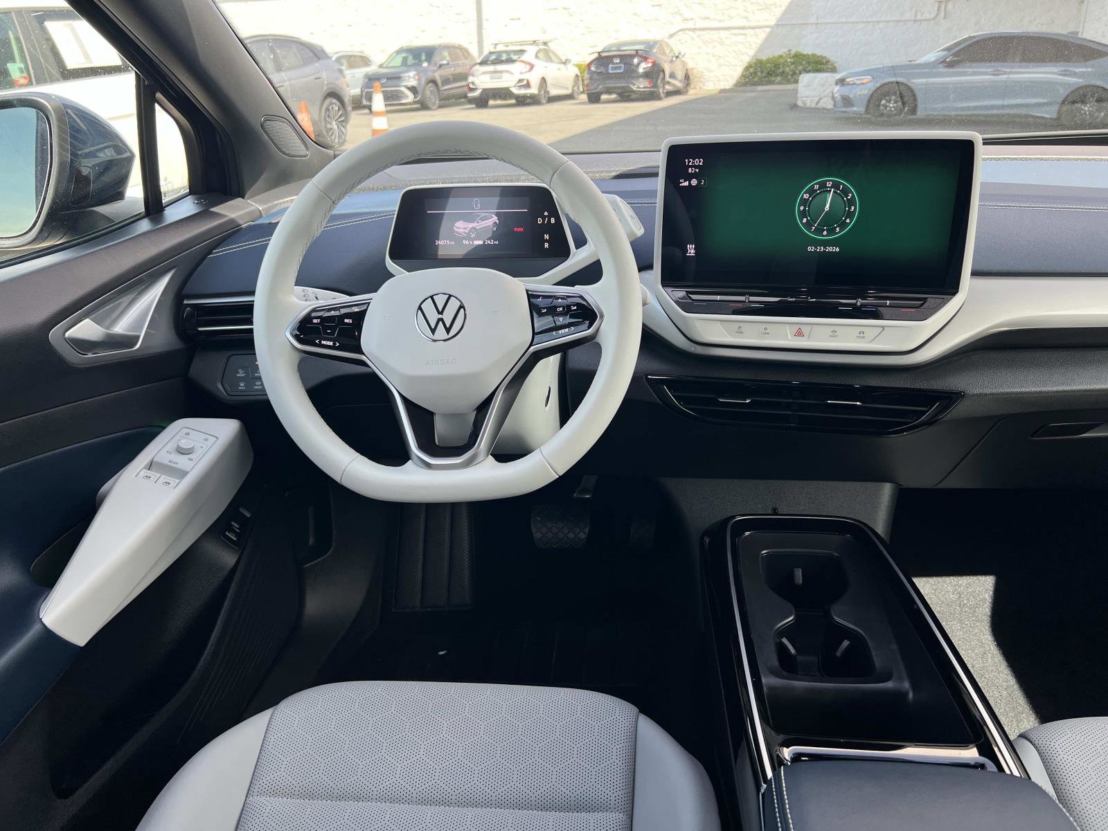 Used 2023 Volkswagen ID.4 Pro S Plus image 5