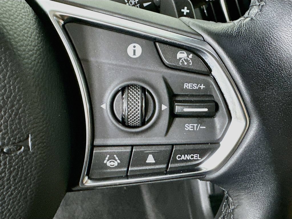 Used 2024 Acura RDX SH-AWD image 11