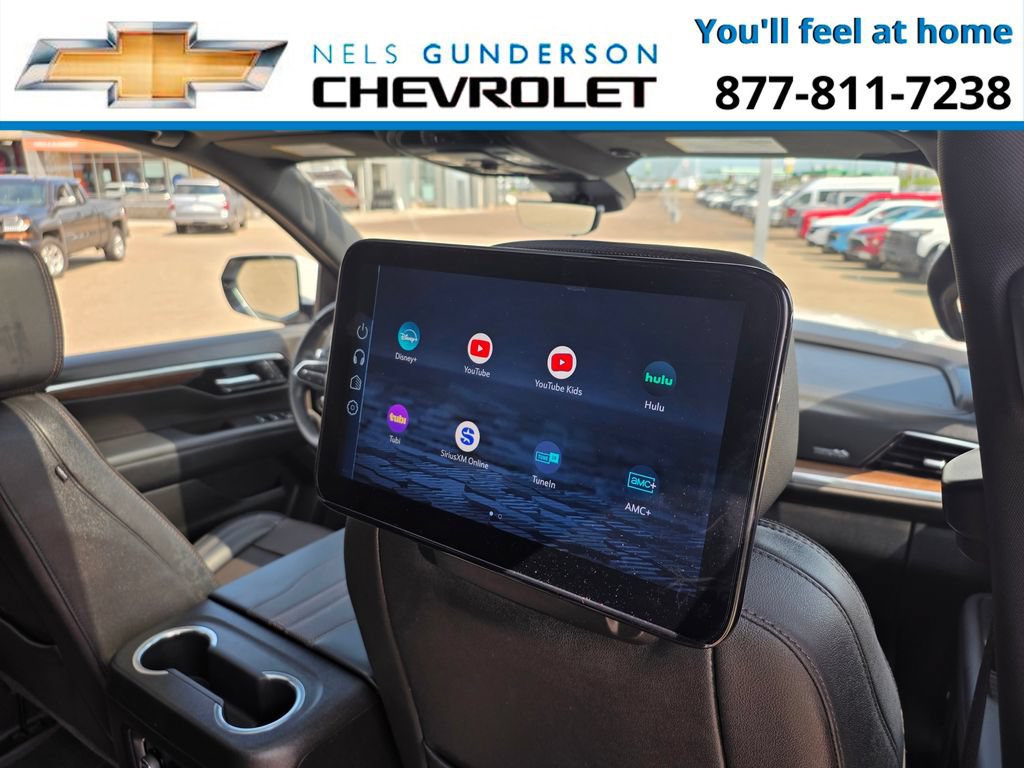 Certified 2025 Chevrolet Suburban High Country AWD/4WD image 12