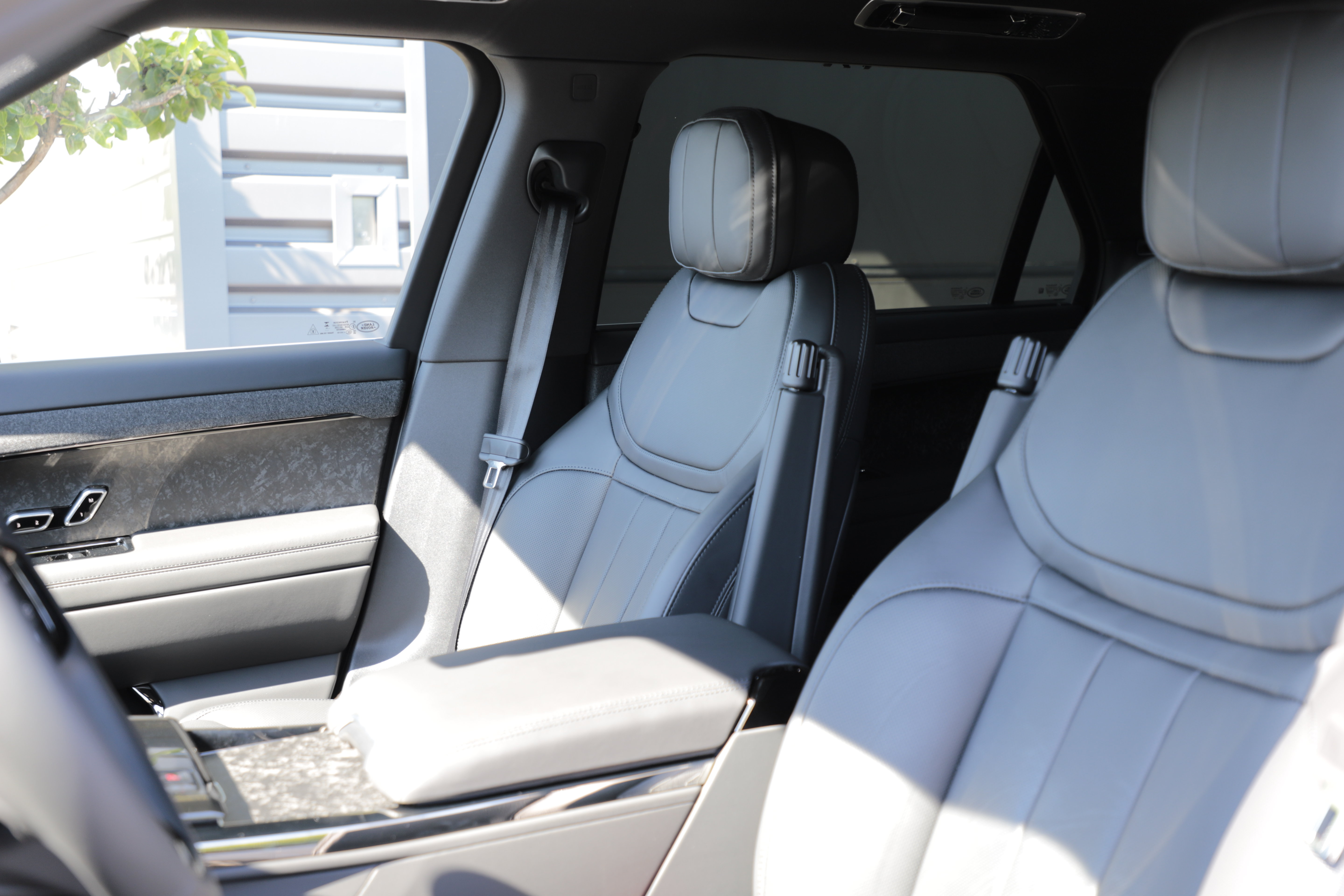 New 2026 Land Rover Range Rover Sport Dynamic SE AWD/4WD image 17
