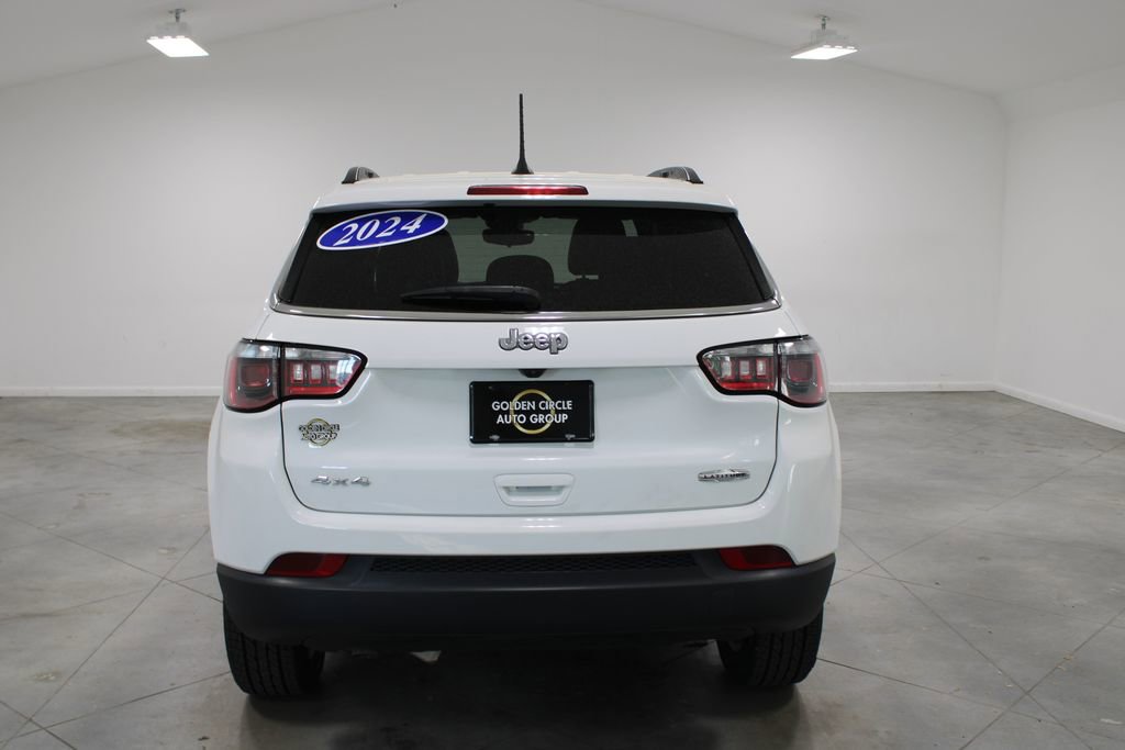 Used 2024 Jeep Compass Latitude image 8