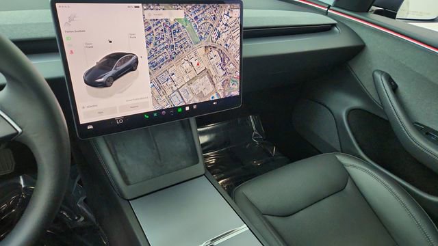 Used 2025 Tesla Model 3 Long Range image 40