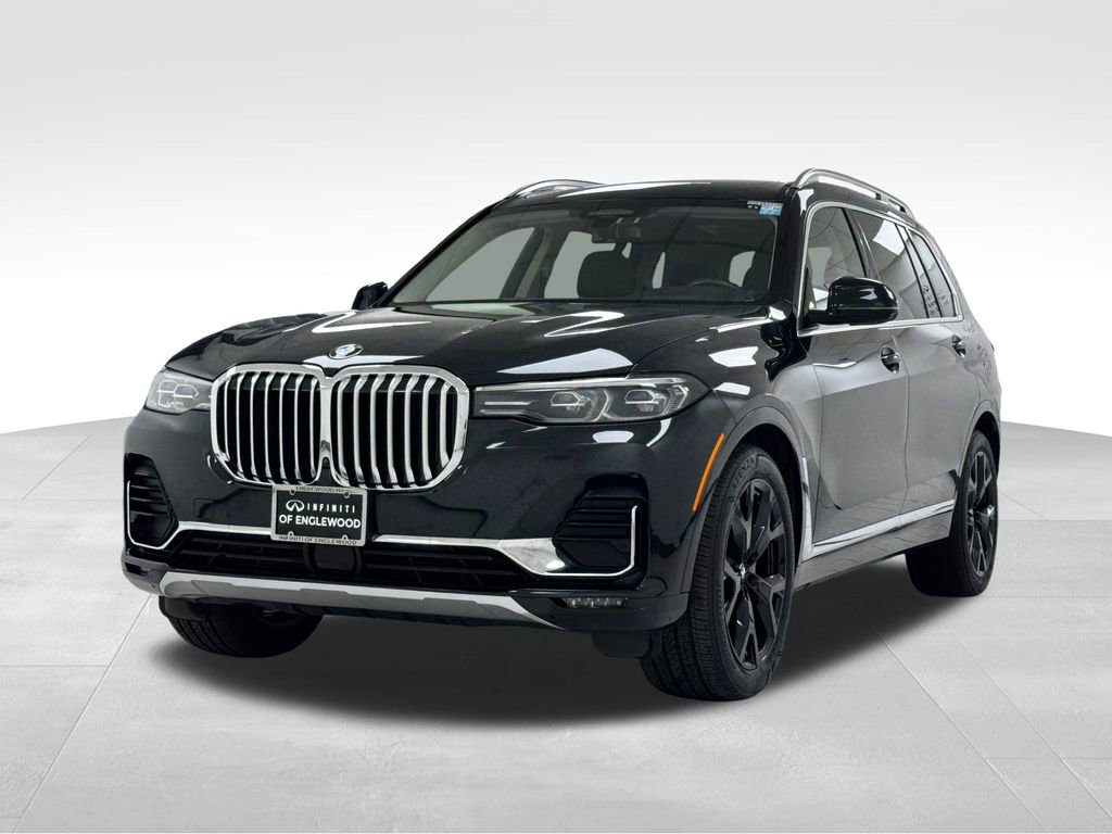 Used 2022 BMW X7 xDrive40i w/ Executive Package image 3