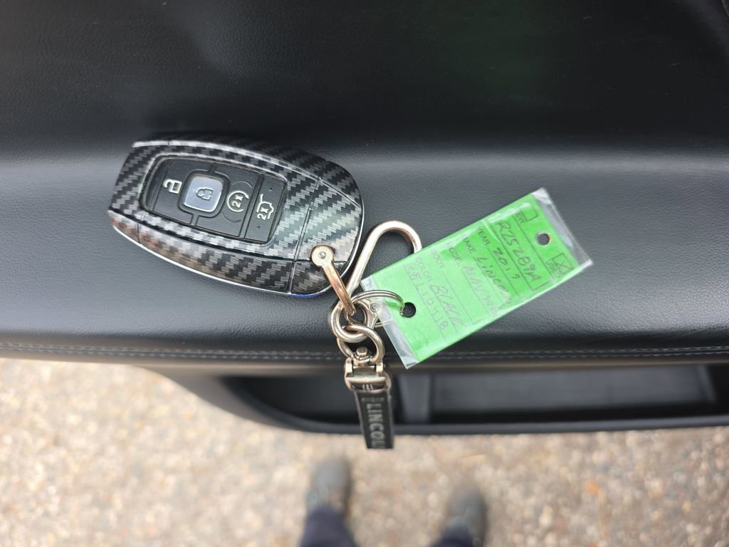 Used 2019 Lincoln Navigator L Reserve AWD/4WD image 40