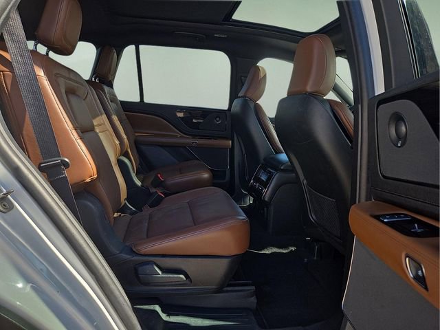 Used 2023 Lincoln Aviator Reserve w/ Equipment Group 201A image 15