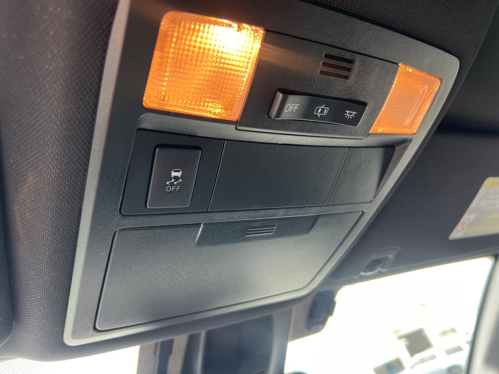 Used 2018 Toyota Tacoma TRD Sport AWD/4WD image 24