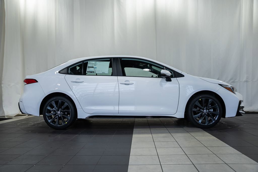 New 2026 Toyota Corolla SE image 3