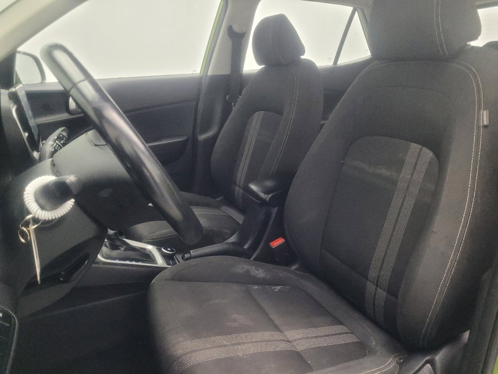 Used 2021 Hyundai Venue SEL image 17