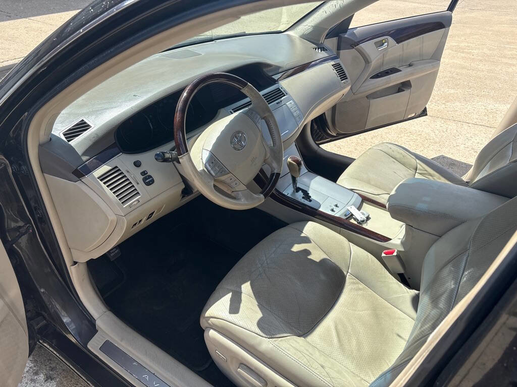Used 2010 Toyota Avalon Limited image 9