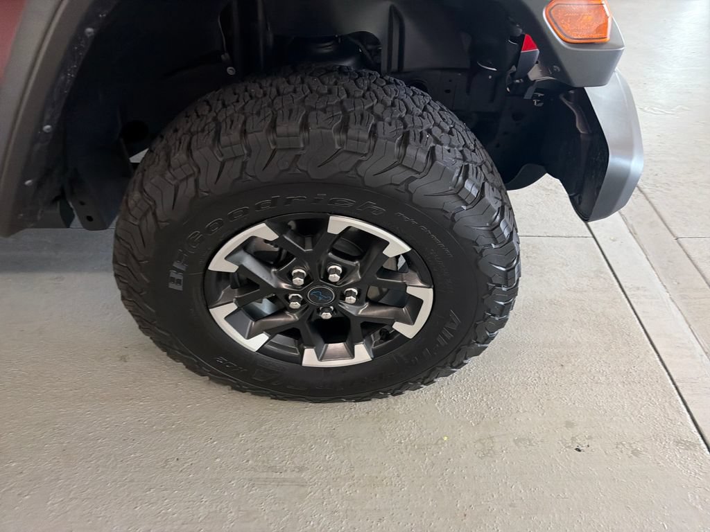 Used 2025 Jeep Wrangler Unlimited Rubicon 4xe w/ Convenience Group AWD/4WD image 4