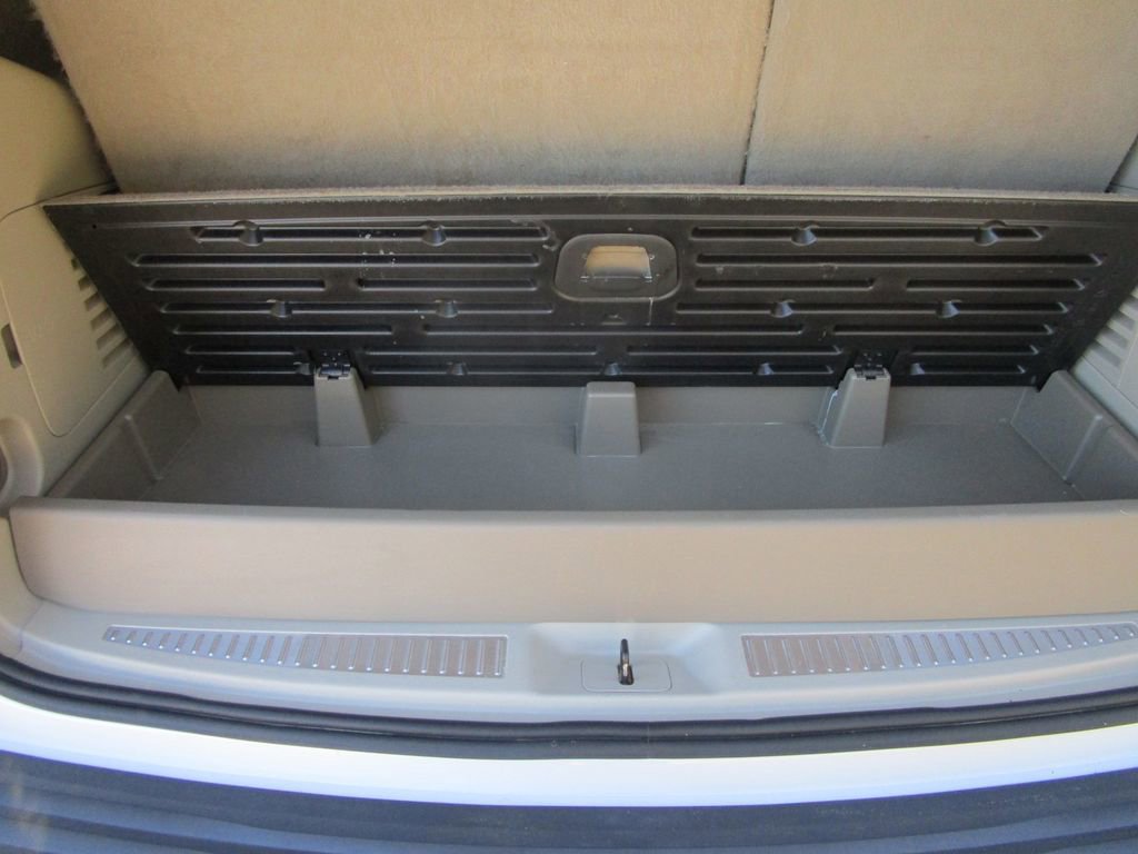 Used 2020 Cadillac Escalade Luxury image 19