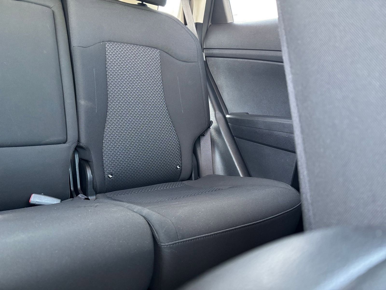 Used 2025 Kia Sportage LX FWD image 36