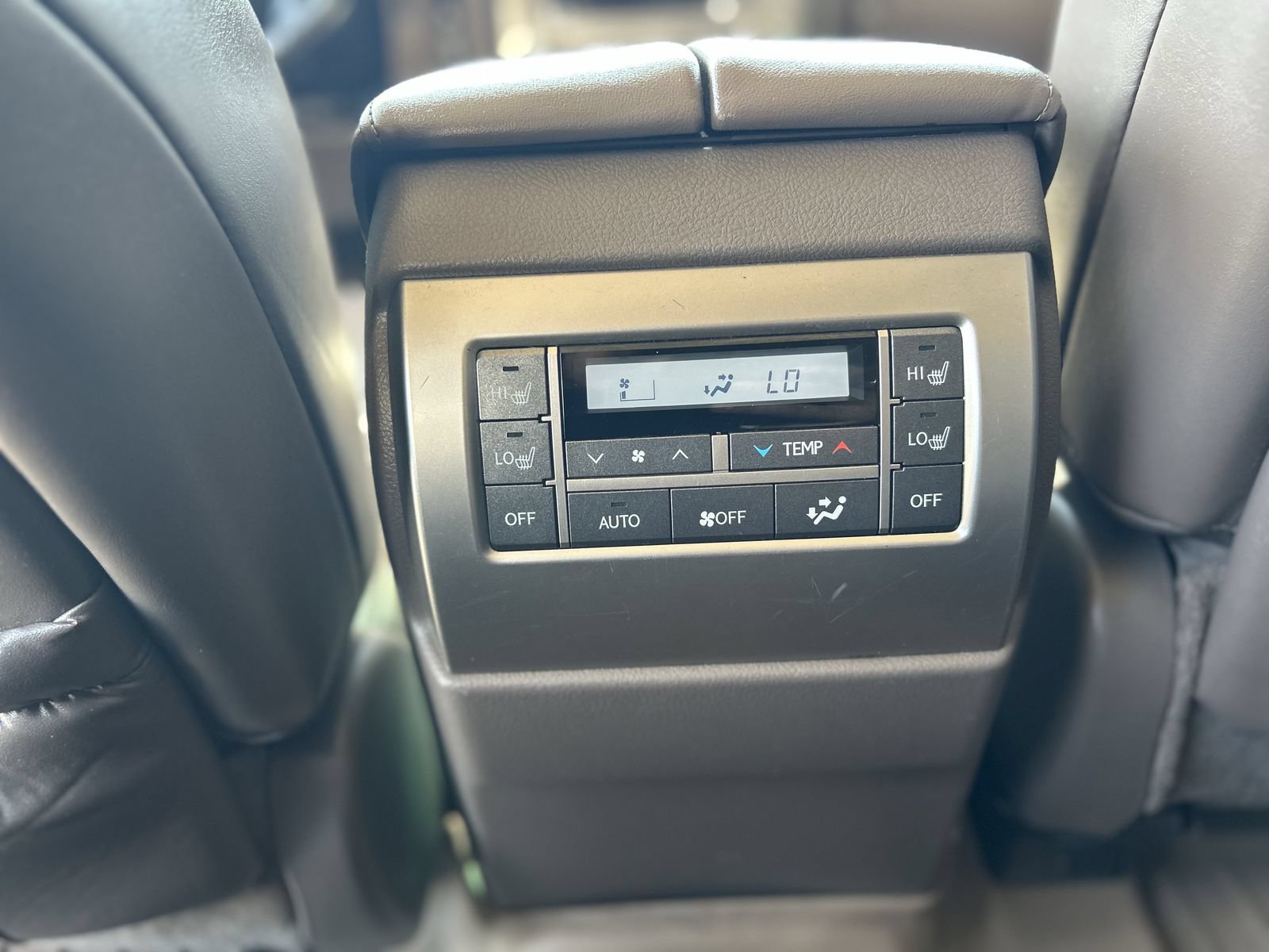 Used 2017 Lexus GX 460 Luxury AWD/4WD image 16