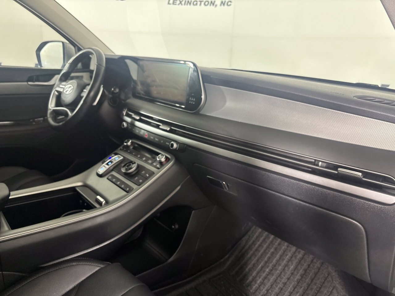Used 2025 Hyundai Palisade SEL AWD/4WD image 42