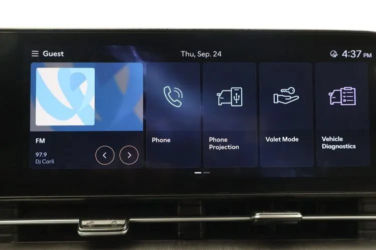 Used 2025 Hyundai Kona SEL FWD image 30