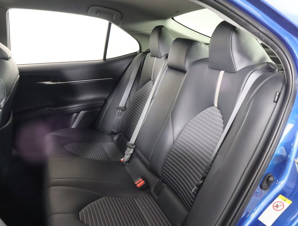 Used 2018 Toyota Camry SE image 10