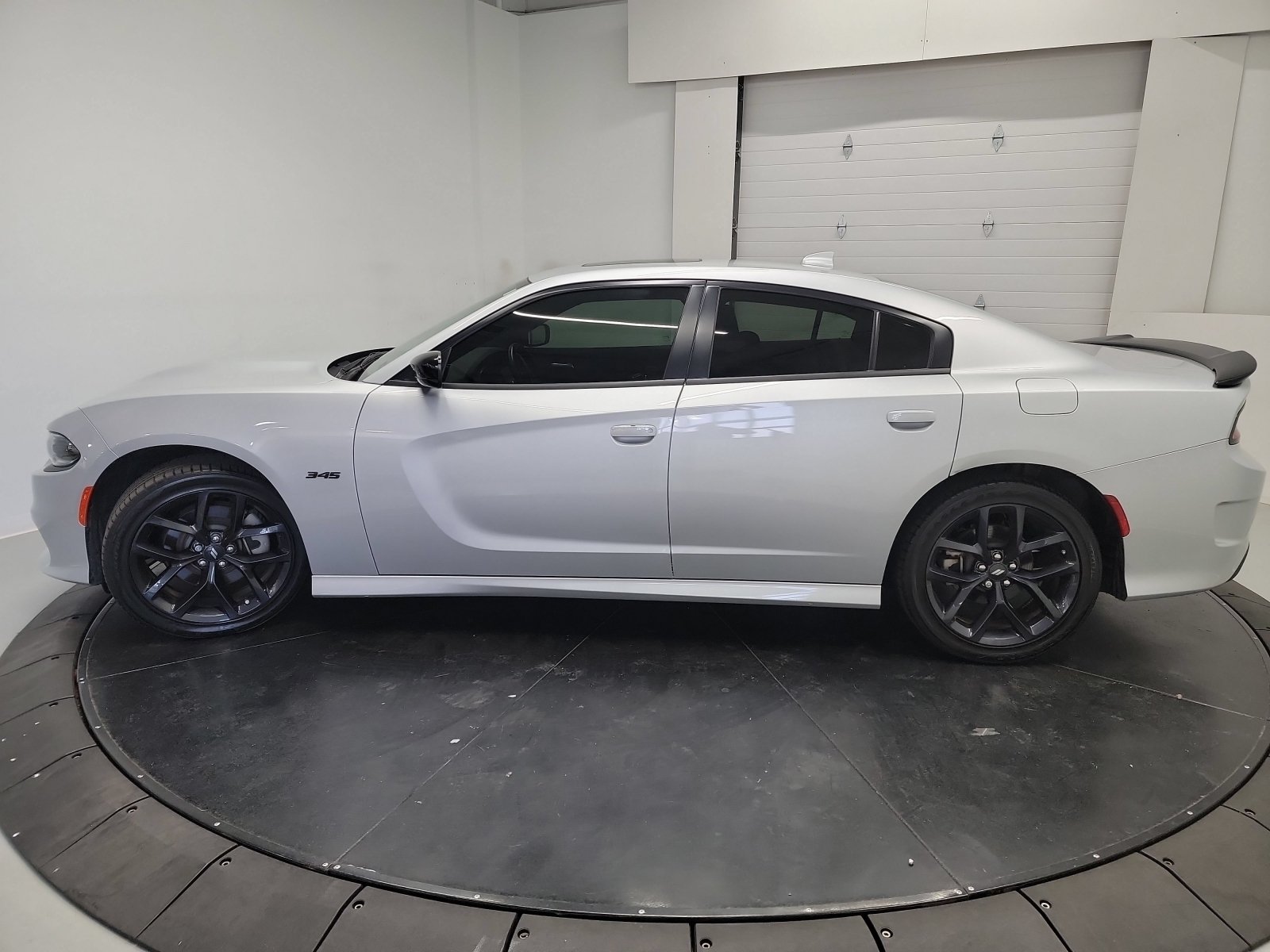 Used 2023 Dodge Charger R/T w/ Blacktop Package RWD image 4