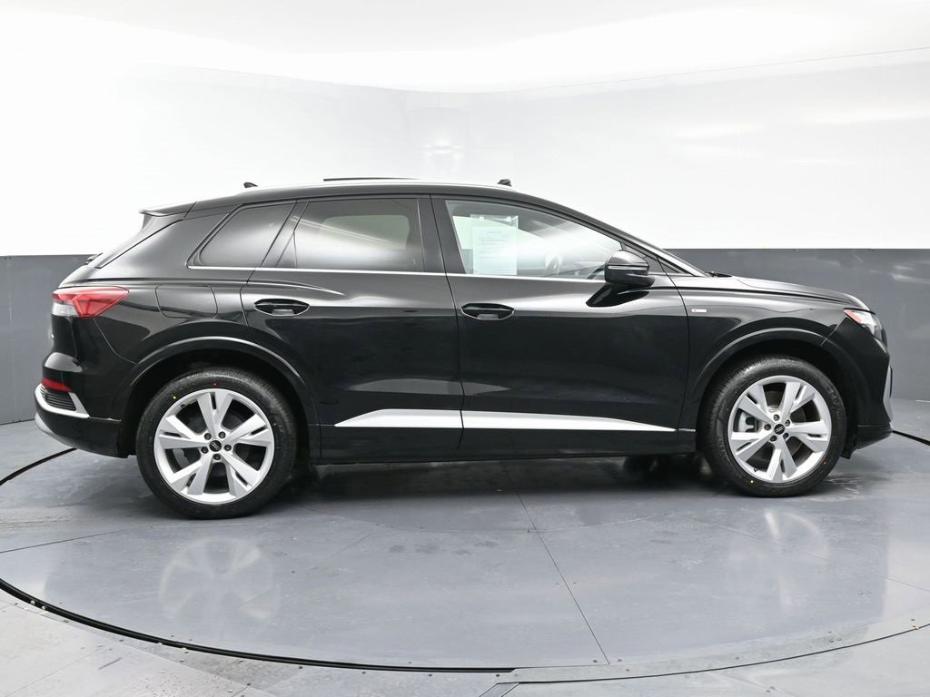 Used 2023 Audi Q4 e-tron Premium w/ Convenience Package image 8