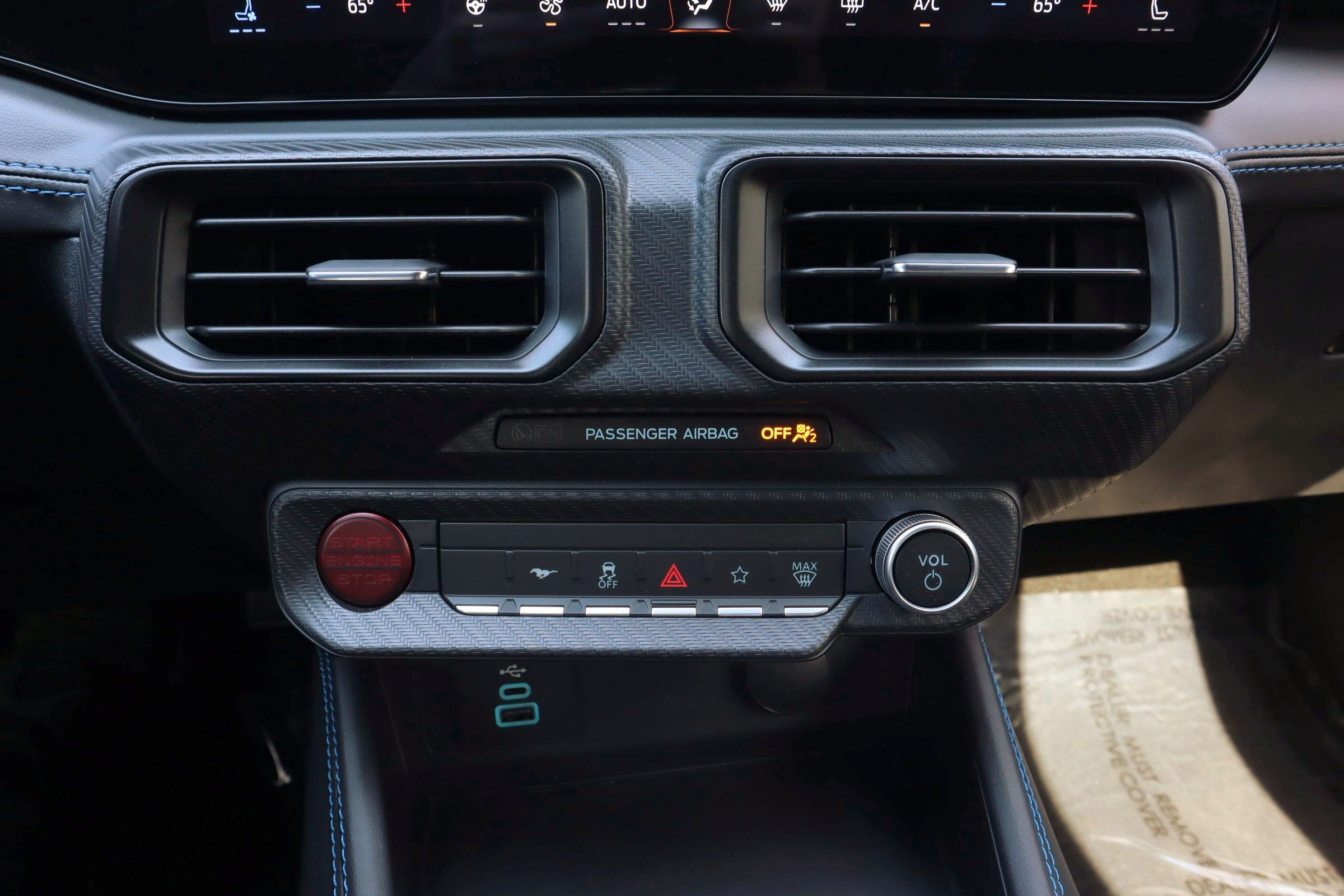 Used 2025 Ford Mustang Dark Horse RWD image 15