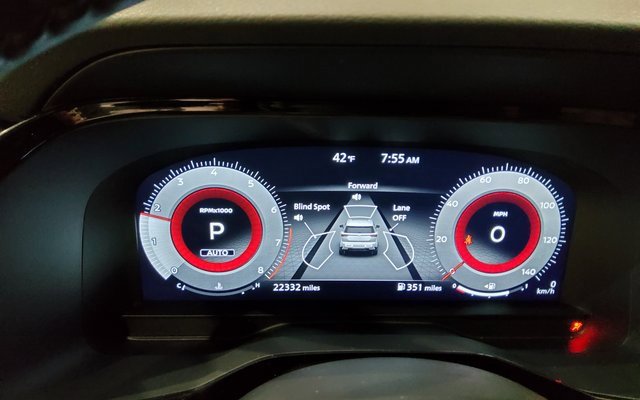 Used 2024 Nissan Pathfinder Platinum image 24