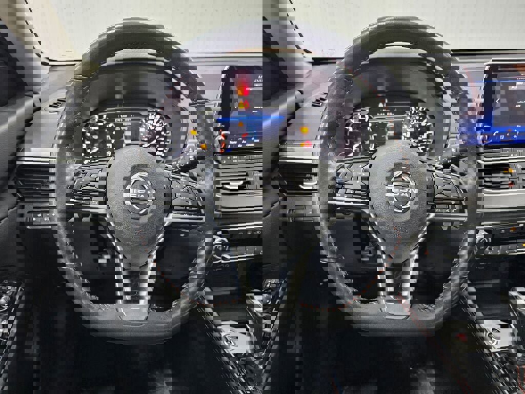 Used 2024 Nissan Altima 2.5 SR image 12