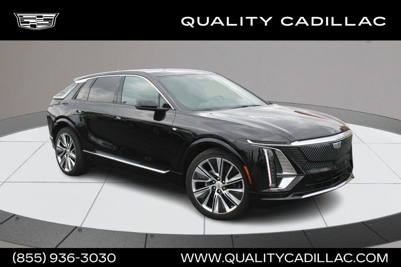 Used 2025 Cadillac Lyriq Luxury w/ LPO, Floor Liner Package AWD/4WD image 1