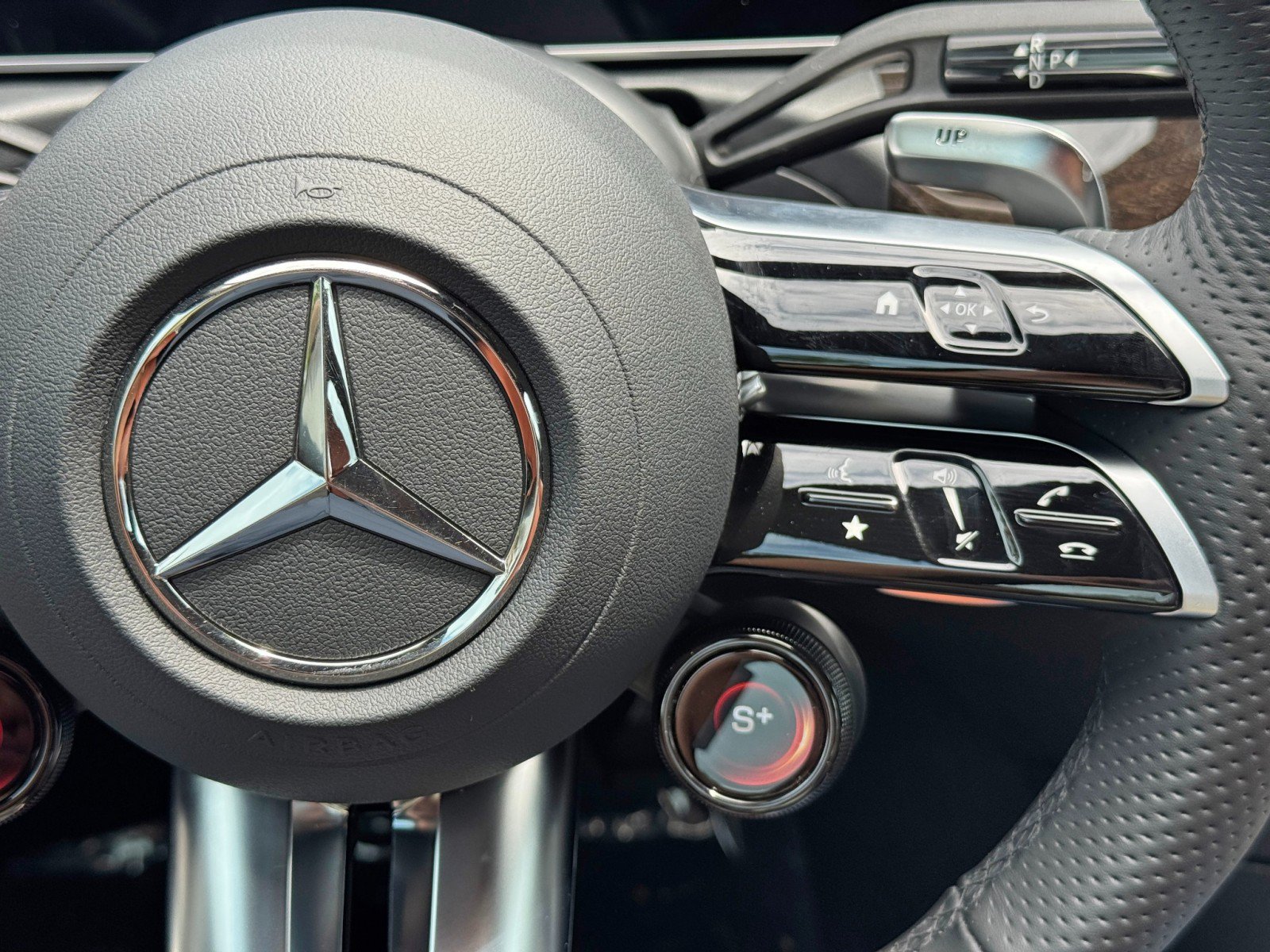 Used 2024 Mercedes-Benz C 63 AMG S image 24
