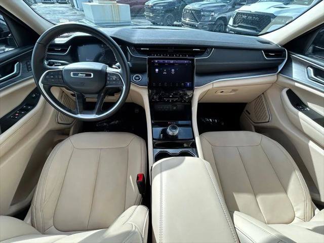 Certified 2022 Jeep Grand Cherokee L Limited RWD image 10