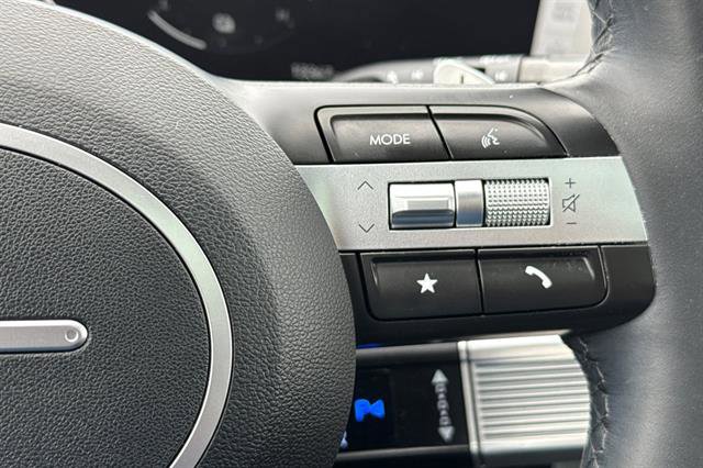 Used 2025 Hyundai Tucson Limited image 29