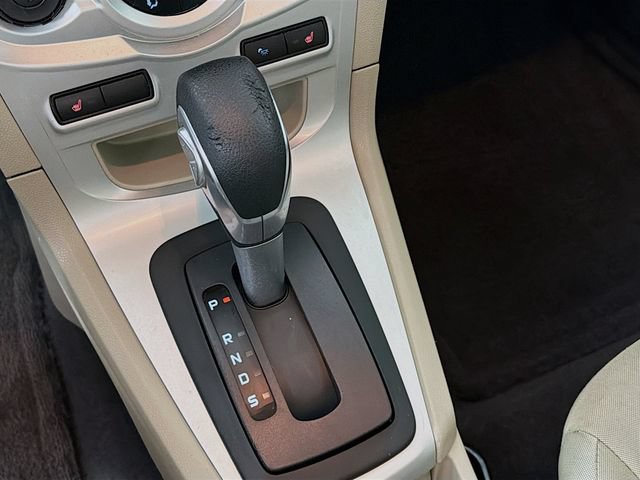Used 2016 Ford Fiesta SE w/ Cold Weather Package FWD image 18