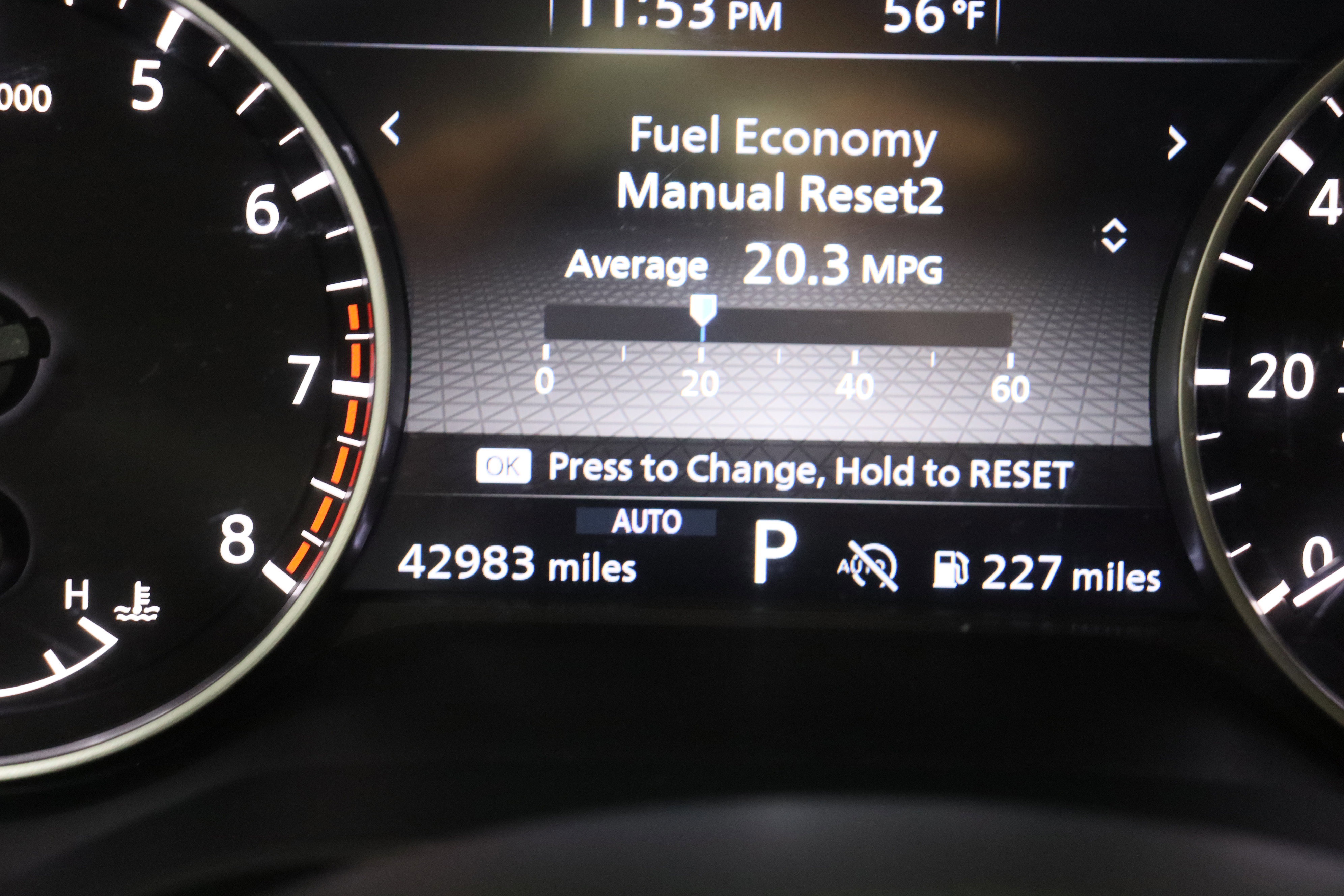 Used 2023 Nissan Pathfinder S image 40