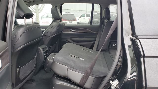 Certified 2023 Jeep Grand Cherokee Limited image 27